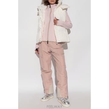 Moncler 25SS Moncler Moncler Quilted Plush ����Ʈ J20931A00144596C303425SS Moncler Moncler Quilted Plush ����Ʈ J20931A00144