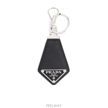 PRADA 26FW ����� ���� ���ǾƳ� Ű Ȧ�� with �ΰ� 2PP041053F0002 TP57215341526FW ����� ���� ���ǾƳ� Ű Ȧ�� with �ΰ� 2PP041053F