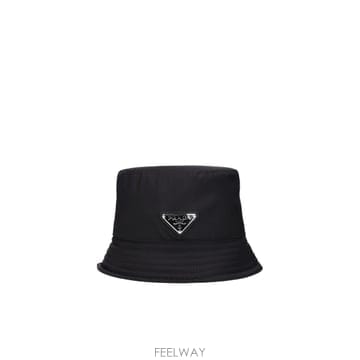 PRADA 26FW ����� ���� Re Nylon fishermans ���� 1HC1372DMIF0002 TP572153426FW ����� ���� Re Nylon fishermans ���� 1HC1372DMIF0