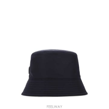 PRADA 22FW ����� �̵峪��Ʈ ���� Re nylon ���� 1HC1372DMIF0008 TP57211665922FW ����� �̵峪��Ʈ ���� Re nylon ���� 1HC1372DMIF0