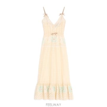 Valentino 26SS Valentino ���� �巹�� BVAJL5A2AA45 TP57290853226SS Valentino ���� �巹�� BVAJL5A2AA45 TP572908532