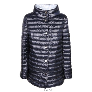 Herno 26SS ������ Shiny nylon fabric  Horizontal quilted design  High26SS ������ Shiny nylon fabric  Horizontal quilted des