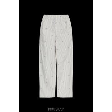 Jacquemus 26SS ��ũ���� ��ư trousers PAM00565AW007501ME TP57474204826SS ��ũ���� ��ư trousers PAM00565AW007501ME TP57474