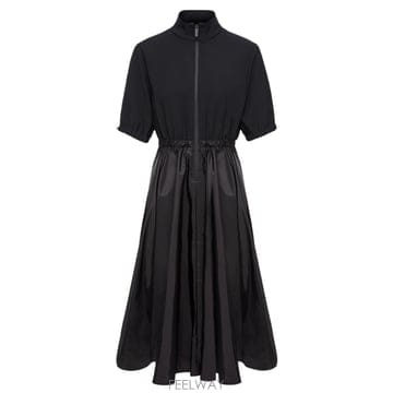 Moncler 26SS Moncler �巹�� made of combined fabrics L10932G00004595VW926SS Moncler �巹�� made of combined fabrics L10932G00