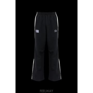 Balenciaga Balenciaga Sweatpants with straight legs 864873TTVV91070 TP5Balenciaga Sweatpants with straight legs 864873TTVV910