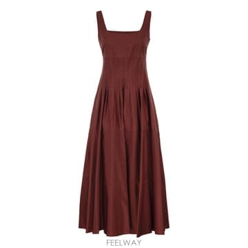 Max Mara 26SS �������� STUDIO MSTFELTRE   ��ư midi �巹�� with structured bod26SS �������� STUDIO MSTFELTRE   ��ư midi �巹�� with