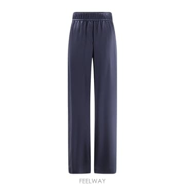 Brunello Cucinelli 26SS ���ڷ� ��ġ�ڸ� Ʈ�� trousers in stretch ��ũ satin M0C59P8942C8926SS ���ڷ� ��ġ�ڸ� Ʈ�� trousers in stretch ��ũ s