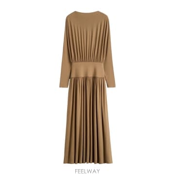 Toteme 26SS Toteme ���� �巹�� 262WRD0337FB0162372 TP57707258626SS Toteme ���� �巹�� 262WRD0337FB0162372 TP57707258