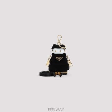 PRADA 25SS ����� �ΰ� plaque �κ� �� charm 1TT2112C68F0002 TP57232322325SS ����� �ΰ� plaque �κ� �� charm 1TT2112C68F0002 