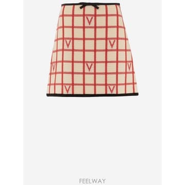 Valentino 25FW Valentino ���̺��� ��ĿƮ with üũ Vlogo pattern 7B3RADJ49JNBRS25FW Valentino ���̺��� ��ĿƮ with üũ Vlogo pattern