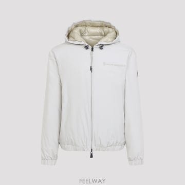 Moncler 26SS Moncler ��Ŭ���� Berguns ���� ���� L10971A00016M598420F TP5713826SS Moncler ��Ŭ���� Berguns ���� ���� L10971A00016M5