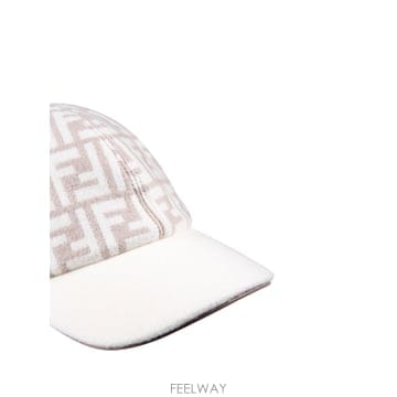 FENDI 23FW Fendi Embroidered �� ���̽��� cap FXQ340AQ8BF0QB9 TP5721160023FW Fendi Embroidered �� ���̽��� cap FXQ340AQ8BF0QB9