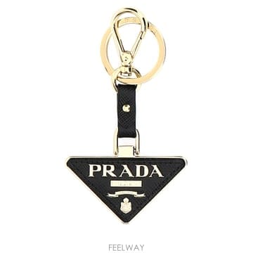 PRADA 26FW ����� ���ǾƳ� ���� �� METAL TRIANGLE Ű ü�� 1PP128053F0002 TP571826FW ����� ���ǾƳ� ���� �� METAL TRIANGLE Ű ü�� 1P