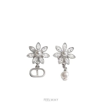 DIOR 26FW ũ����î  ���� earrings E4892WOMCYD001 TP57653203826FW ũ����î  ���� earrings E4892WOMCYD001 TP57653203
