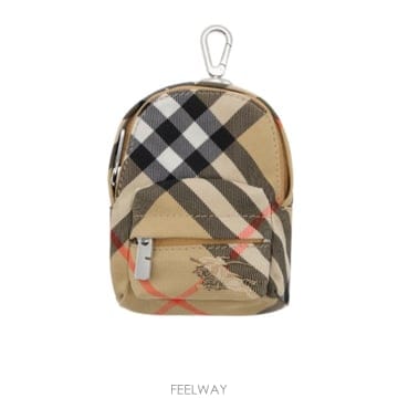 Burberry 26SS Burberry ���� �Ǽ����� 81199051 TP57707211026SS Burberry ���� �Ǽ����� 81199051 TP577072110