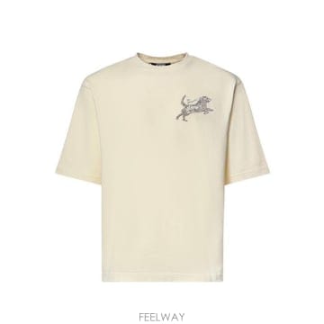 Jacquemus ��ũ���� ��Ÿ Ƽ���� 26HTSU00346AJ00226 015 TP979455741��ũ���� ��Ÿ Ƽ���� 26HTSU00346AJ00226 015 TP97945574