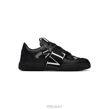 Valentino 26 FW �߷�Ƽ�� ����ٴ� ���� ī����Ų VL7N �ο�ž ����Ŀ�� 262807M23701026 FW �߷�Ƽ�� ����ٴ� ���� ī����Ų VL7N �ο�ž ����