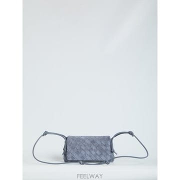 Bottega Veneta 26FW ���װ�����Ÿ ũ�ν��� 843893 LIGHT BLUE26FW ���װ�����Ÿ ũ�ν��� 843893 LIGHT BLUE