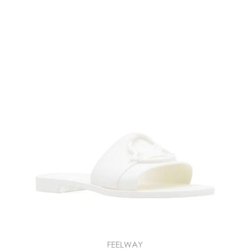 Moncler 25FW Moncler Rubber flip flops J109B4C00130M4095035 TP57718725FW Moncler Rubber flip flops J109B4C00130M4095035 TP