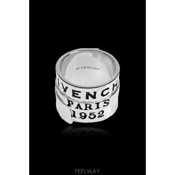 Givenchy 26SS Givenchy Ring with engraved �ΰ� BF30LZF003723 TP5737587826SS Givenchy Ring with engraved �ΰ� BF30LZF003723 TP