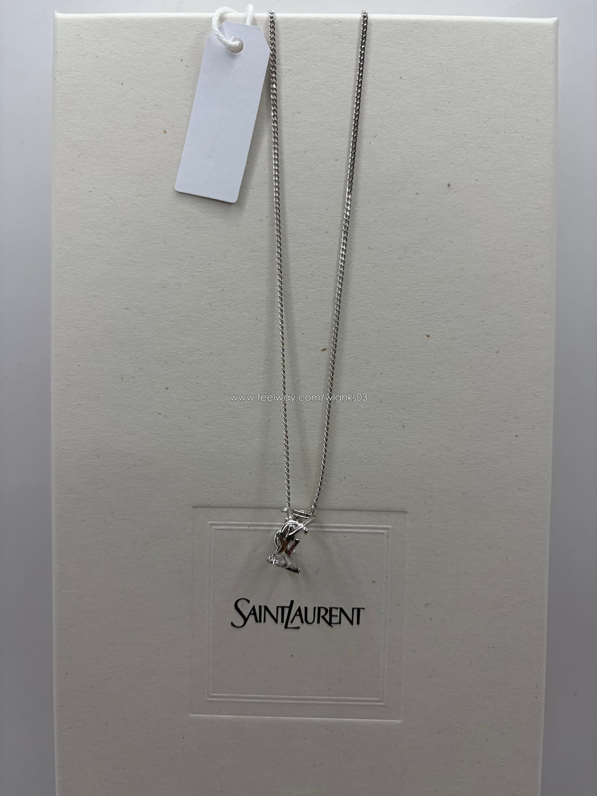 Saint Laurent ���ζ� ī���� ü�� ��Ŭ���� ��Ż �ǹ� 822754���ζ� ī���� ü�� ��Ŭ���� ��Ż �ǹ� 822754