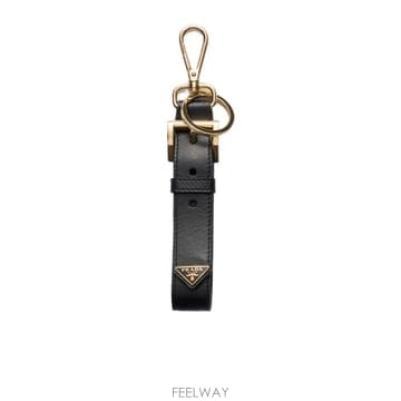 PRADA 26SS ����� PORTACHIAVI 1PP186ASKF0632 TP57212258726SS ����� PORTACHIAVI 1PP186ASKF0632 TP572122587