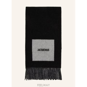 Jacquemus ��ũ���� ��ī�� LE CHARPE ROND CARRE 100288865513000 TP575973754��ũ���� ��ī�� LE CHARPE ROND CARRE 100288865513000 T