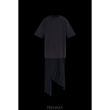 Balenciaga 25FW Balenciaga �巹�� with pleated hem 831226TPO381000 TP5772925FW Balenciaga �巹�� with pleated hem 831226TPO38100