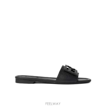 FENDI 26FW Fendi Baguette slides 8R8136AQY2F0QA1 TP57575823726FW Fendi Baguette slides 8R8136AQY2F0QA1 TP575758237