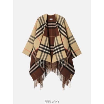 Burberry 26FW Burberry poncho 8118277B7313B7313 TP57717842126FW Burberry poncho 8118277B7313B7313 TP577178421