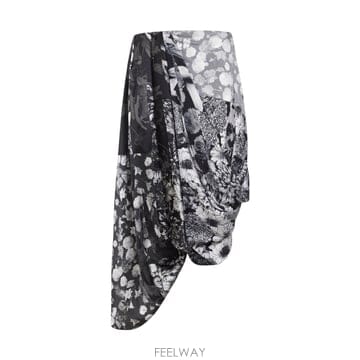 Maison Margiela 26SS �������������� ��ũ ��ĿƮ with an asymmetric �� S29ME0046M35985001S26SS �������������� ��ũ ��ĿƮ with an asymmetric �� 