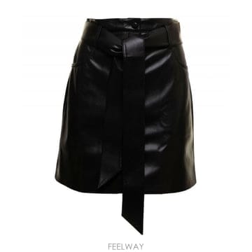 Nanushka 23FW Nanushka ���� ��ĿƮ NW22CRSK00299 TP57890424123FW Nanushka ���� ��ĿƮ NW22CRSK00299 TP578904241