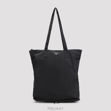 PRADA 26FW ����� ���ǾƳ� ���� charm with Re Nylon ��Ʈ �� in ���� 1TT330K0QF0026FW ����� ���ǾƳ� ���� charm with Re Nylon ��Ʈ �� 