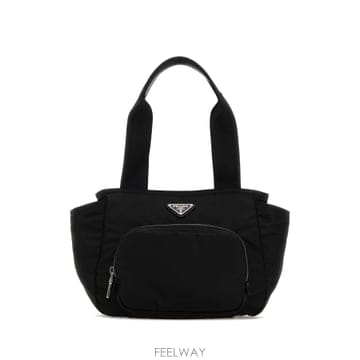 PRADA 26FW ����� ���� Re Nylon �ڵ�� 1BG582RV44F0002 TP57626093526FW ����� ���� Re Nylon �ڵ�� 1BG582RV44F0002 TP576