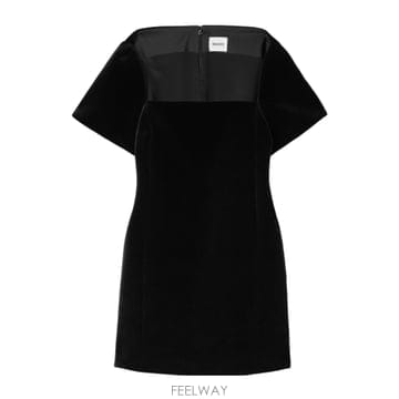 Khaite 26SS Khaite ���� �巹�� 54771010200 TP57707555626SS Khaite ���� �巹�� 54771010200 TP577075556