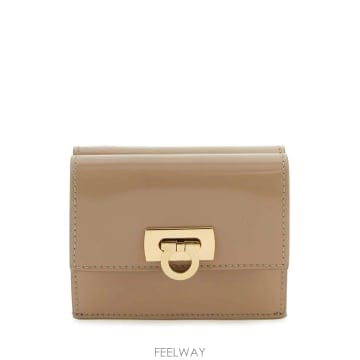 Ferragamo 23FW ����䷹ ��󰡸� ������ ���� �з� 220434763020BEIGE TP57211913723FW ����䷹ ��󰡸� ������ ���� �з� 220434763020BE