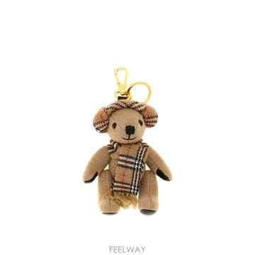 Burberry 26FW Burberry Thomas ���� Charm 8124850 TP57353040226FW Burberry Thomas ���� Charm 8124850 TP573530402