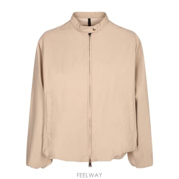 Moncler 26SS Moncler Technical fabric  �� closure  High collar with b26SS Moncler Technical fabric  �� closure  High collar