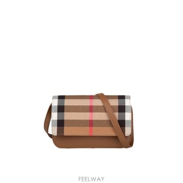 Burberry 26SS Burberry ���� ��� �� 8084492BROWN TP57707739926SS Burberry ���� ��� �� 8084492BROWN TP577077399