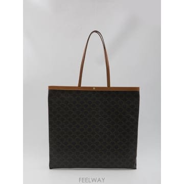 CELINE Celine ���� flat ���� ��� �� in Triomphe canvas �� ī�� ��Ų 123842O900Celine ���� flat ���� ��� �� in Triomphe canvas �� ī