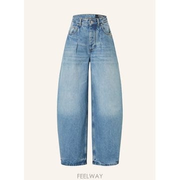 Jacquemus ��ũ���� Barrel jeans LE DE NIMES OVALO 100301503217000 TP576200��ũ���� Barrel jeans LE DE NIMES OVALO 10030150321700