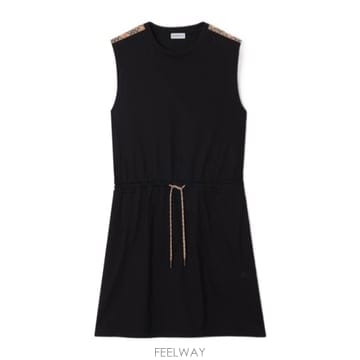 Burberry 26SS Burberry ���� �巹�� 81232801 TP57656648526SS Burberry ���� �巹�� 81232801 TP576566485