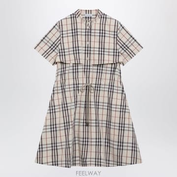 Burberry 26SS Burberry ���� �巹�� 8123248168580C5586 TP57599001026SS Burberry ���� �巹�� 8123248168580C5586 TP5759900