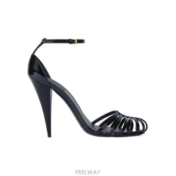Givenchy 26SS Givenchy Patent ���� Cage Heeled ���� BE30ADE1K6001 TP5773026SS Givenchy Patent ���� Cage Heeled ���� BE30ADE1K60