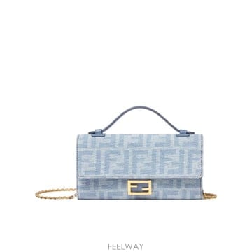 FENDI 26FW Fendi Continental Baguette �з� on chain 8M0565AY6YF1X2526FW Fendi Continental Baguette �з� on chain 8M0565AY