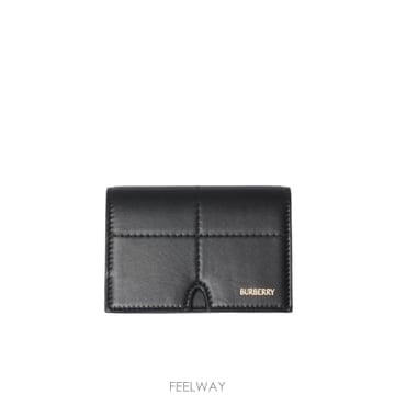 Burberry 25SS Burberry ���� �з� 80931021 TP57718819225SS Burberry ���� �з� 80931021 TP577188192
