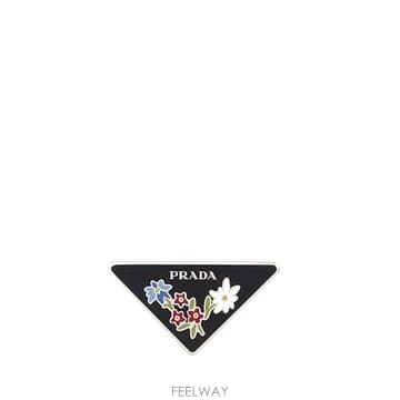 PRADA 26SS ����� ����Ʈ metal pin 1IS1142BA6F0118 TP57212953326SS ����� ����Ʈ metal pin 1IS1142BA6F0118 TP5721295