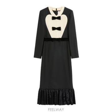 Valentino 25FW Valentino ���� �巹�� BVADH08VBAUY TP57183355825FW Valentino ���� �巹�� BVADH08VBAUY TP571833558