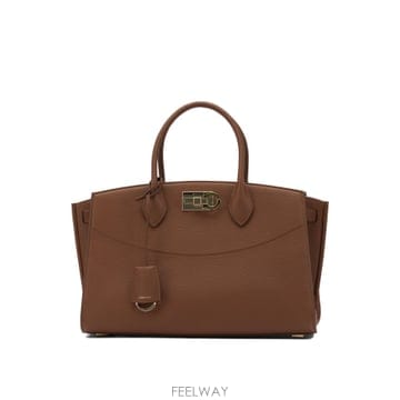 Ferragamo 26SS ����䷹ ��󰡸� Studio ����Ʈ �̵�� �ڵ�� 0785997BROWN TP57620213326SS ����䷹ ��󰡸� Studio ����Ʈ �̵�� �ڵ�� 078