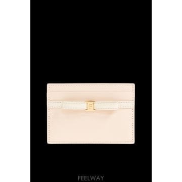 Ferragamo 26SS ����䷹ ��󰡸� ���� ī�� Ȧ�� 221089201790198BALLET TP57063826326SS ����䷹ ��󰡸� ���� ī�� Ȧ�� 221089201790198B